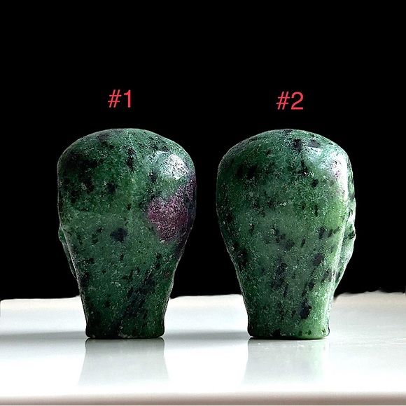 Ruby Zoisite Alien Head Carvings - Picture 16 of 17